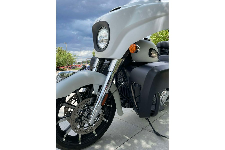 2020 Indian Motorcycle RM DARK HORSE, WHITE SMOKE, 49ST Dark Horse®