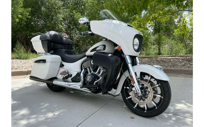 2020 Indian Motorcycle RM DARK HORSE, WHITE SMOKE, 49ST Dark Horse®