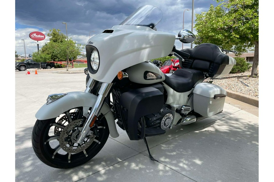 2020 Indian Motorcycle RM DARK HORSE, WHITE SMOKE, 49ST Dark Horse®