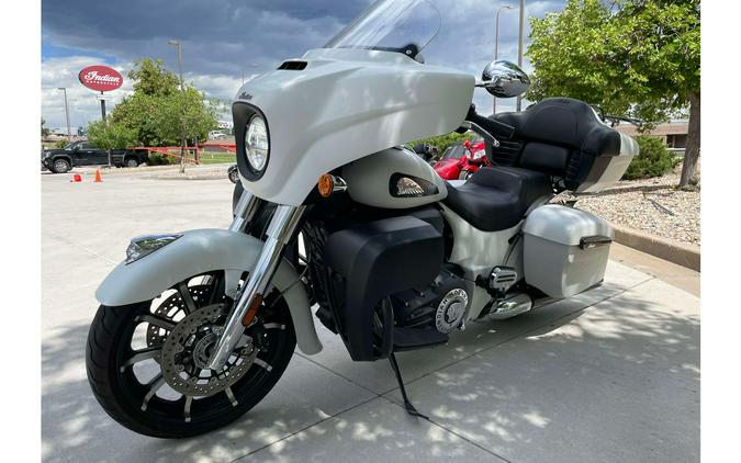 2020 Indian Motorcycle RM DARK HORSE, WHITE SMOKE, 49ST Dark Horse®