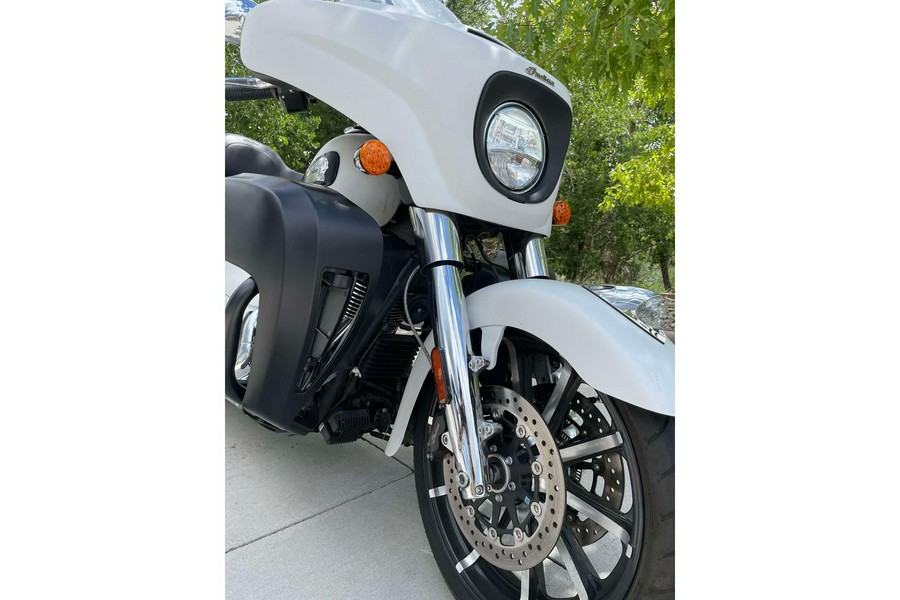 2020 Indian Motorcycle RM DARK HORSE, WHITE SMOKE, 49ST Dark Horse®