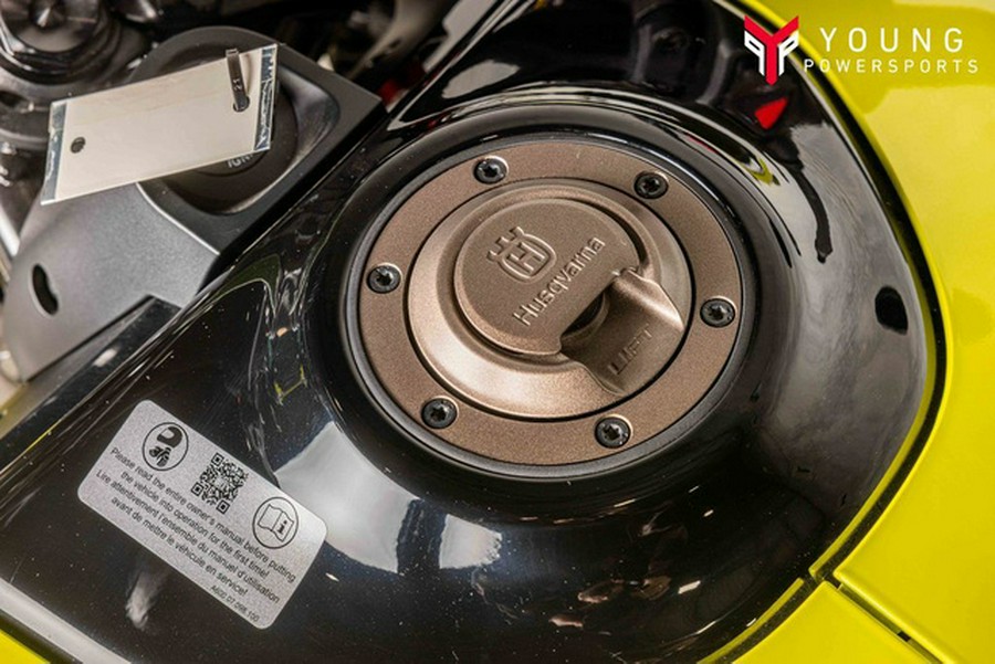 2025 Husqvarna VITPILEN 801