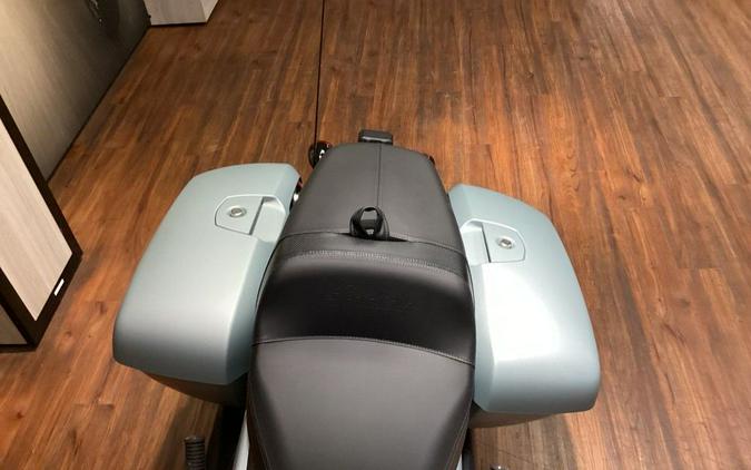 2025 Indian Motorcycle® Challenger® Dark Horse® 112 Frost Silver Smoke