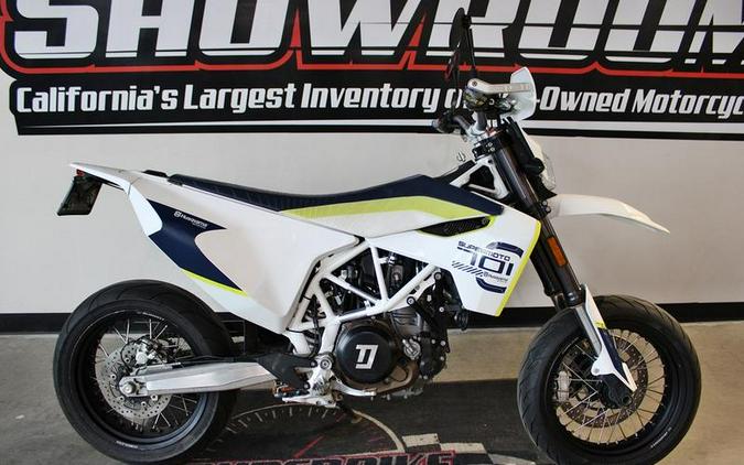 2017 Husqvarna® 701 Supermoto