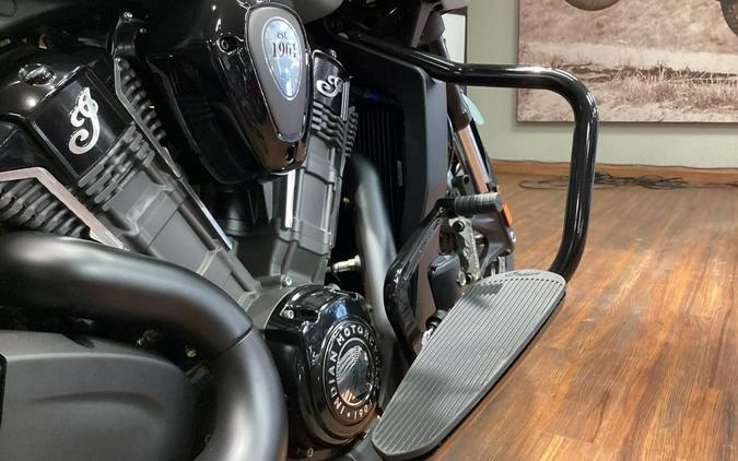 2025 Indian Motorcycle® Challenger® Dark Horse® Frost Silver Smoke