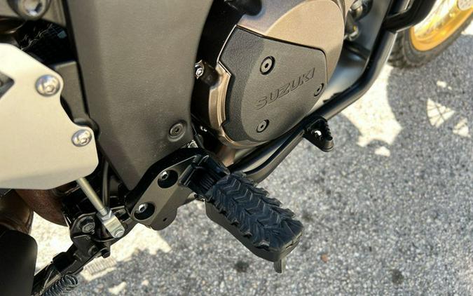 2023 Suzuki V-Strom 1050DE Adventure