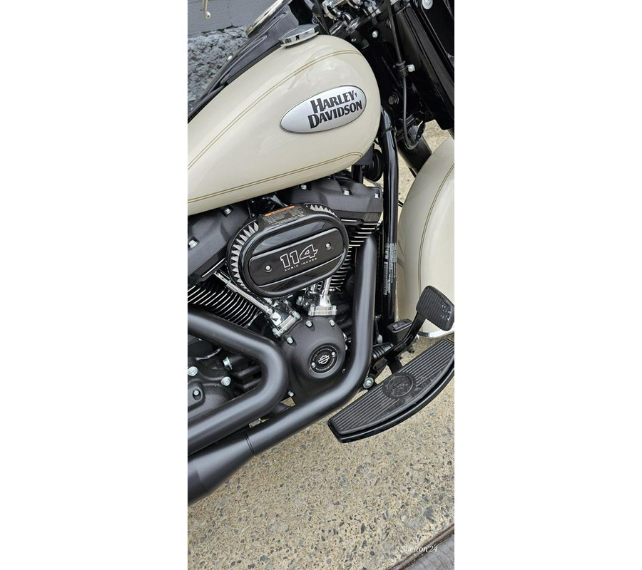 2022 Harley-Davidson Heritage Classic 114