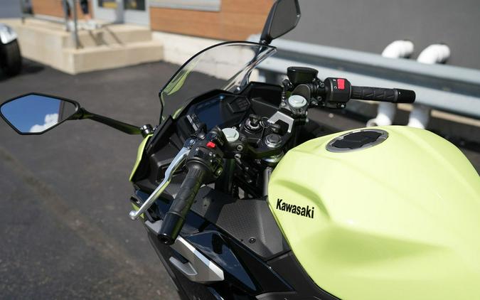 2026 Kawasaki Ninja 500 ABS Metallic Yellowish Green/Ebony