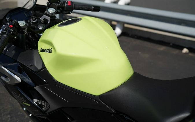 2026 Kawasaki Ninja 500 ABS Metallic Yellowish Green/Ebony