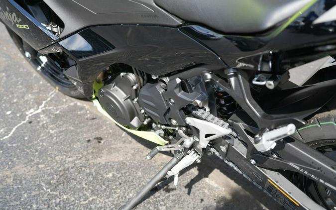2026 Kawasaki Ninja 500 ABS Metallic Yellowish Green/Ebony