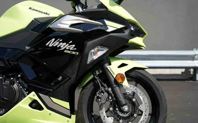 2026 Kawasaki Ninja 500 ABS Metallic Yellowish Green/Ebony
