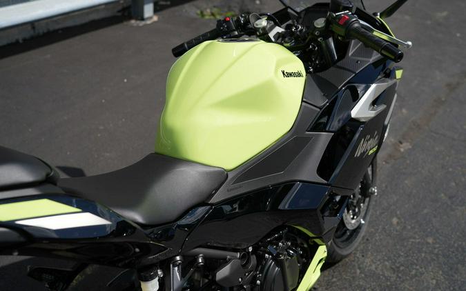 2026 Kawasaki Ninja 500 ABS Metallic Yellowish Green/Ebony