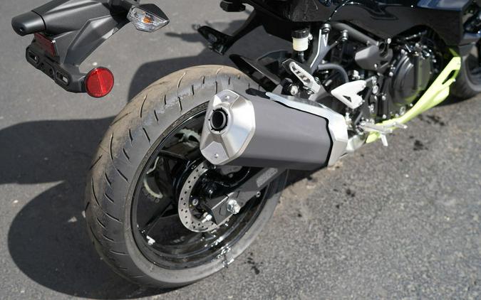 2026 Kawasaki Ninja 500 ABS Metallic Yellowish Green/Ebony