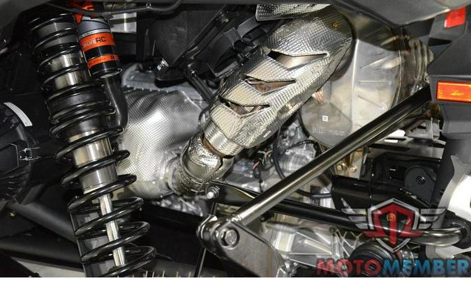 2026 Can-Am Maverick R Max X RS With Smart-Shox