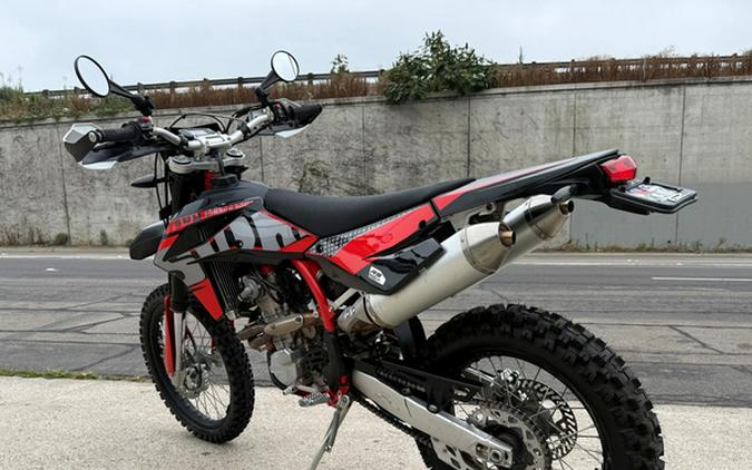 2019 SWM RS500R