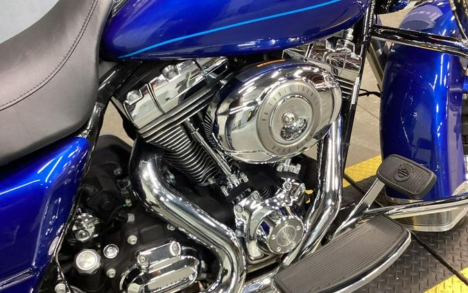 2010 Harley-Davidson® FLHRC - Road King® Classic