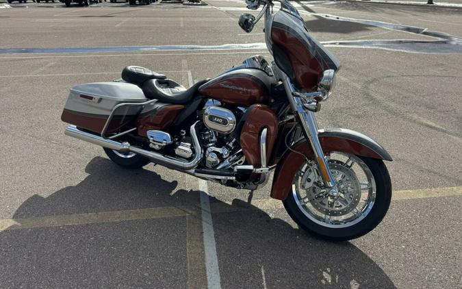 2014 Harley-Davidson® CVO™ Electra Glide Ultra Limited®