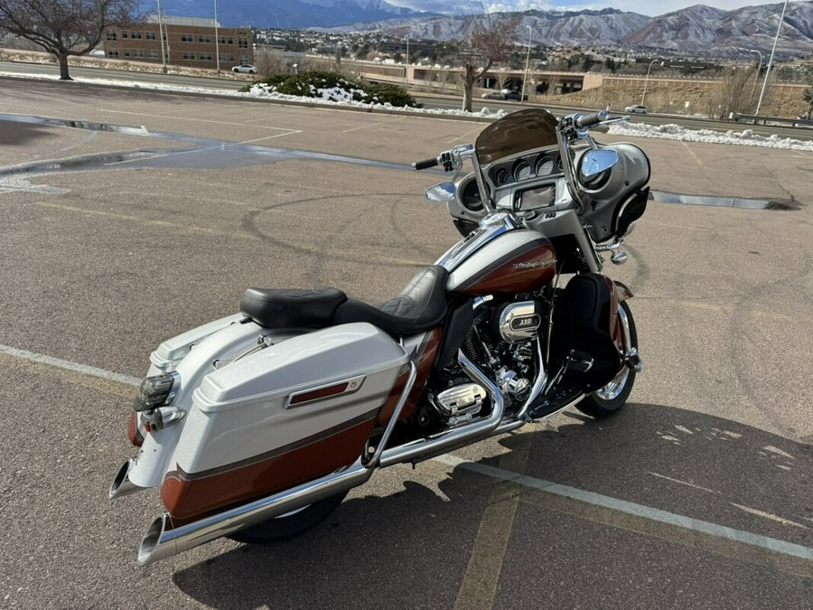 2014 Harley-Davidson® CVO™ Electra Glide Ultra Limited®