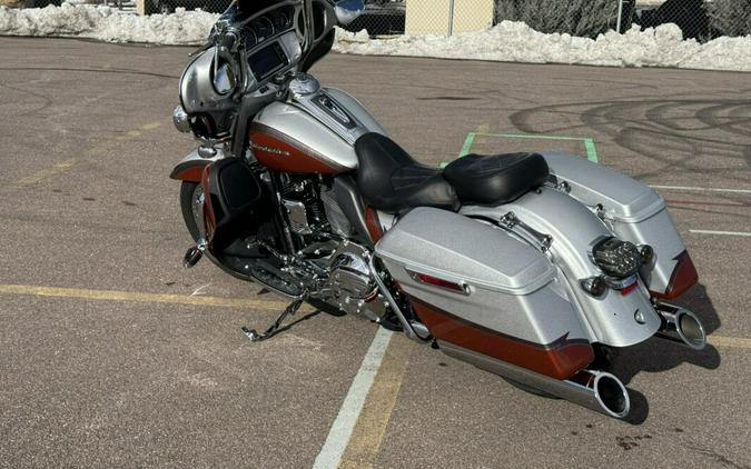 2014 Harley-Davidson® CVO™ Electra Glide Ultra Limited®