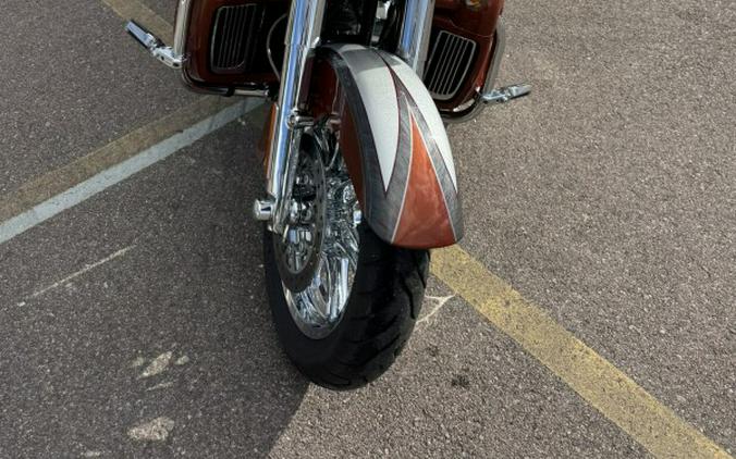 2014 Harley-Davidson® CVO™ Electra Glide Ultra Limited®