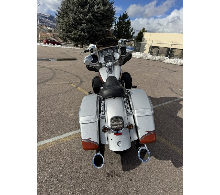 2014 Harley-Davidson® CVO™ Electra Glide Ultra Limited®