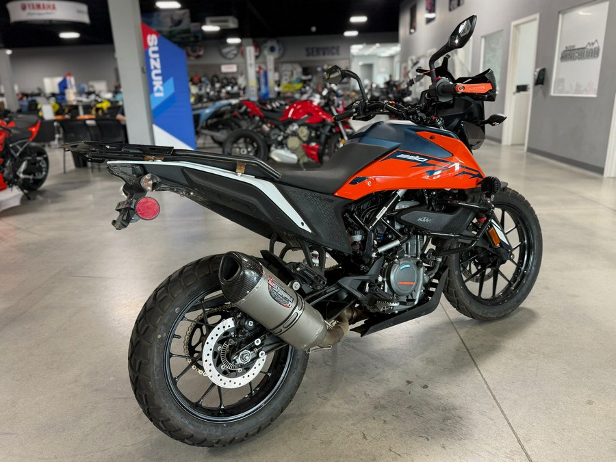 2022 KTM Adventure 390