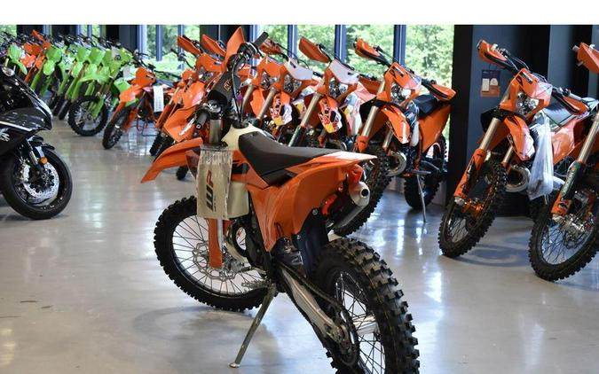 2025 KTM XC 300