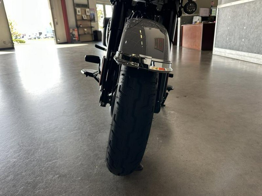 2025 Harley-Davidson® FLHC - Heritage Classic