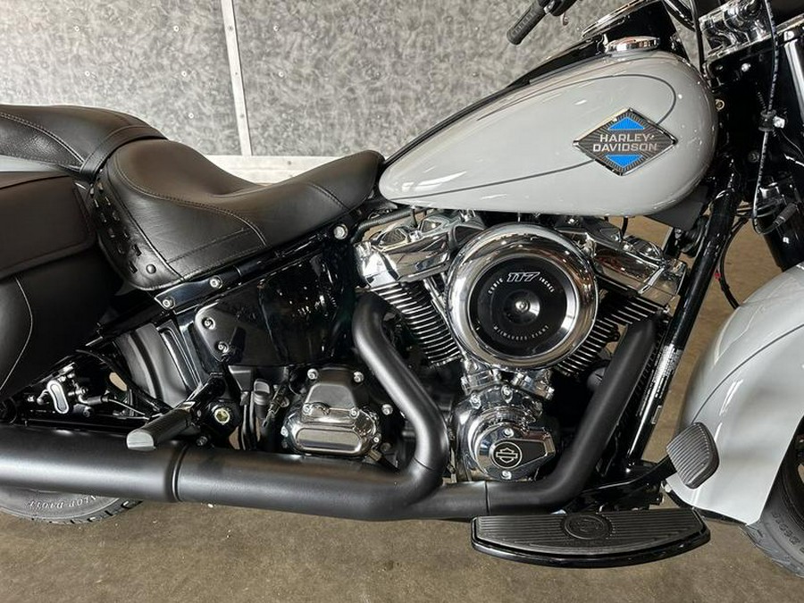 2025 Harley-Davidson® FLHC - Heritage Classic
