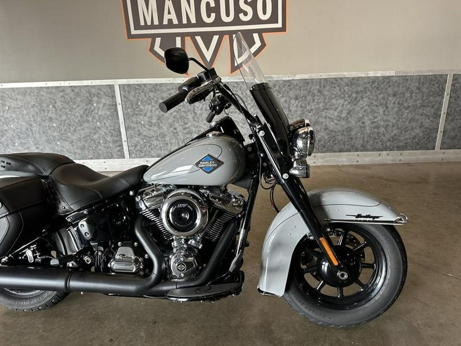 2025 Harley-Davidson® FLHC - Heritage Classic