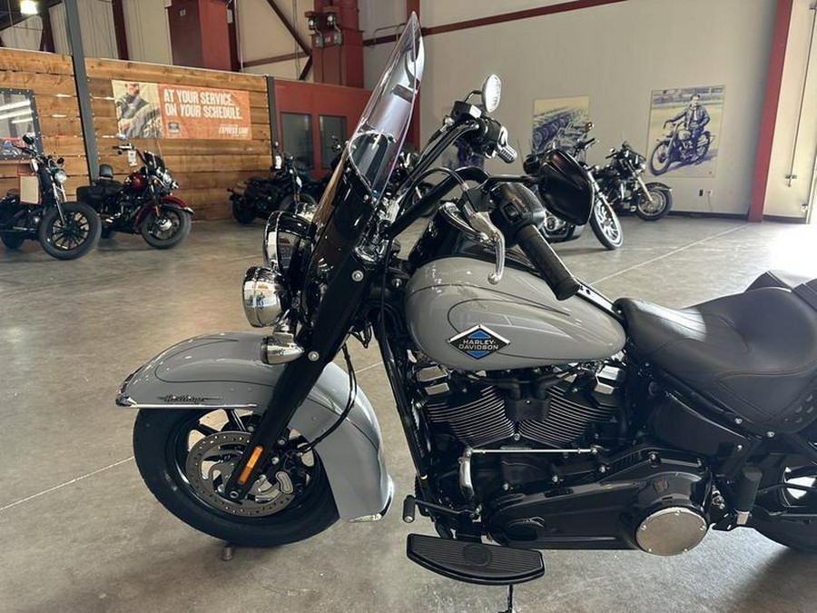 2025 Harley-Davidson® FLHC - Heritage Classic