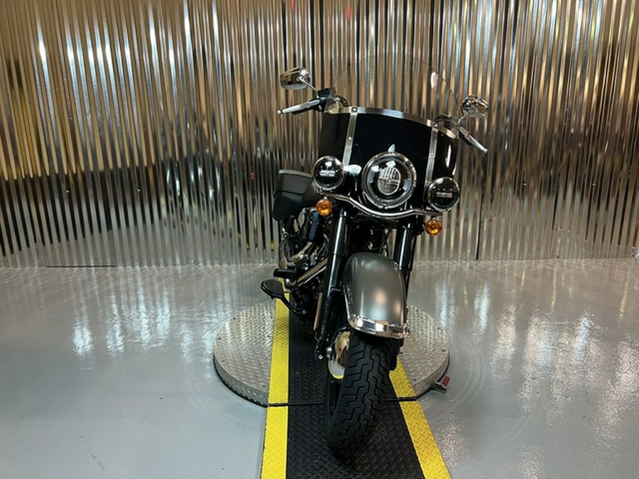 2018 Harley-Davidson FLHCS - Softail Heritage Classic 114
