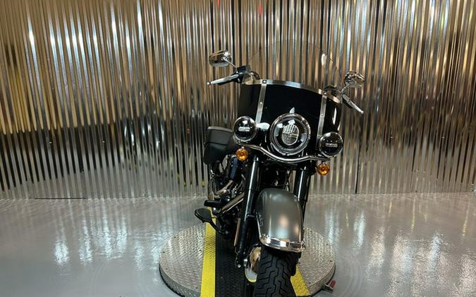 2018 Harley-Davidson FLHCS - Softail Heritage Classic 114