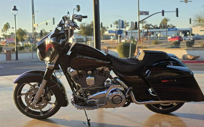2011 Harley-Davidson® FLHXSE2 - CVO™ Street Glide®