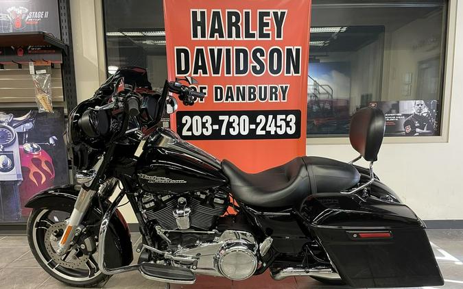 2017 Harley-Davidson® FLHXS - Street Glide® Special