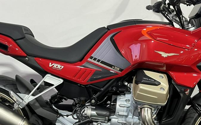 2023 Moto Guzzi V100 Mandello