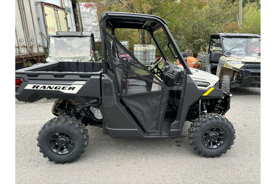 2026 Polaris Ranger® 1000 Premium Mirage Beige