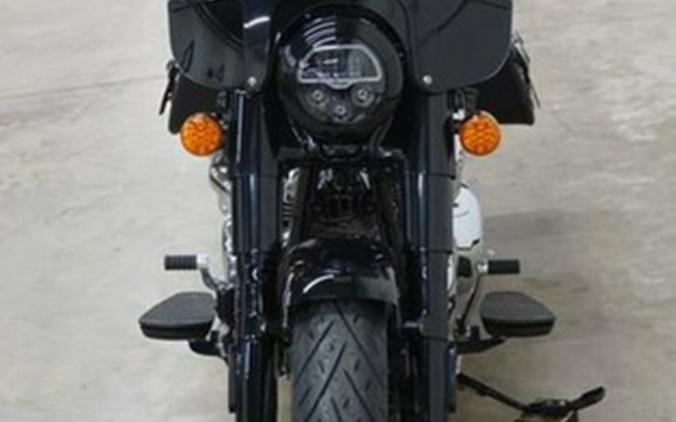 2025 Indian Super Chief Limited Black Metallic