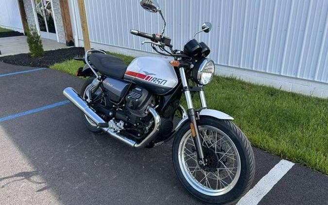 2023 Moto Guzzi V7 Special