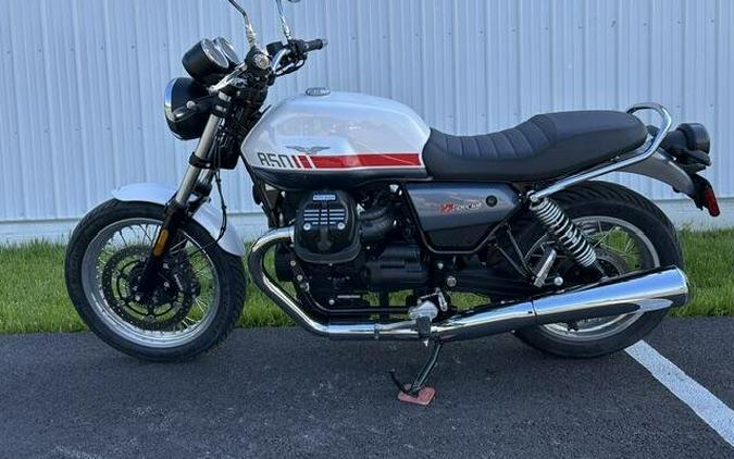 2023 Moto Guzzi V7 Special