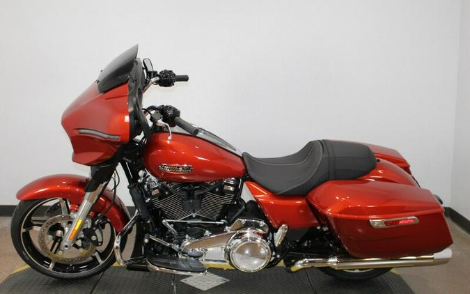 Harley-Davidson Street Glide® 2024 FLHX 84403389 WHISKEY FIRE