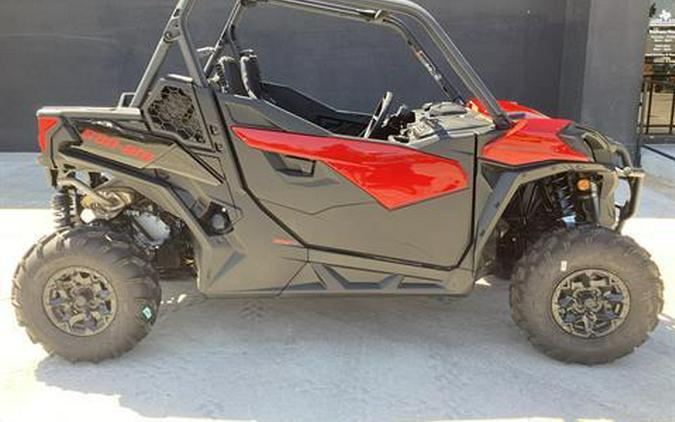 2024 Can-Am Maverick Trail DPS 1000