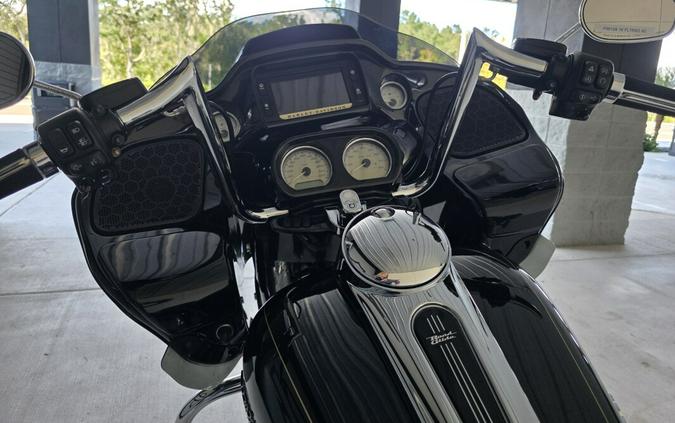 2016 Harley-Davidson® Road Glide® Special