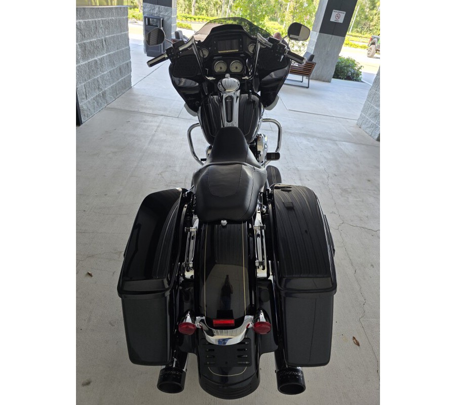 2016 Harley-Davidson® Road Glide® Special