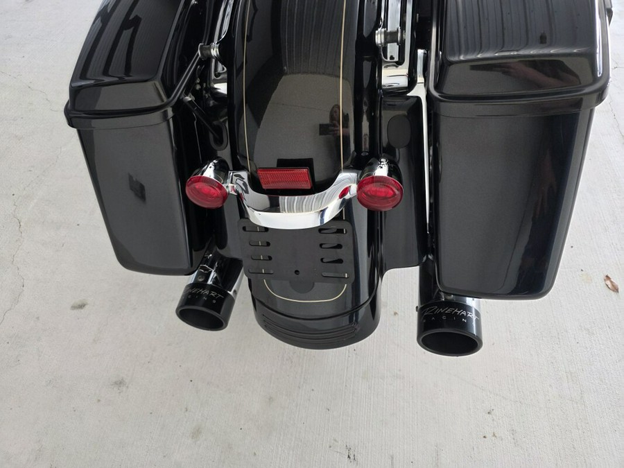 2016 Harley-Davidson® Road Glide® Special