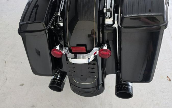 2016 Harley-Davidson® Road Glide® Special