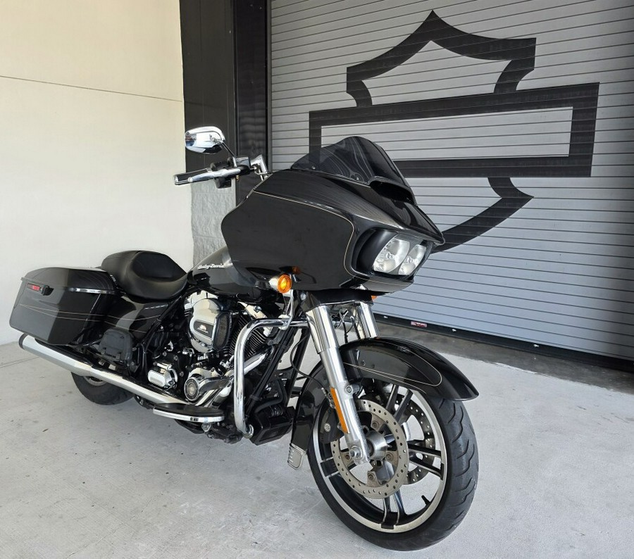 2016 Harley-Davidson® Road Glide® Special