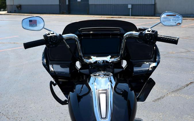 2026 Harley-Davidson® Road Glide 3 Vivid Black