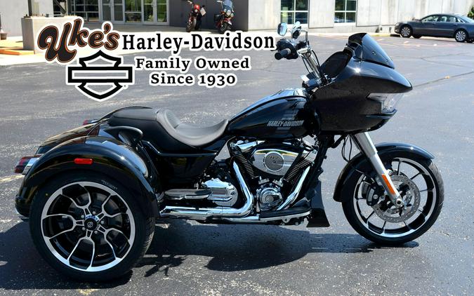 2026 Harley-Davidson® Road Glide 3 Vivid Black