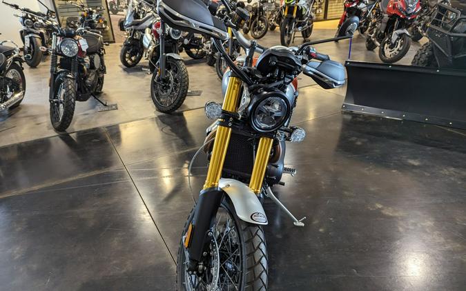 2022 Triumph Scrambler 1200 XE Gold Line